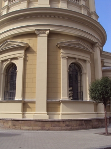 Katedra Zbawiciela Boskiego w Ostrawie elewacja